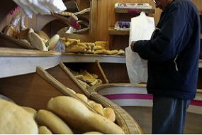 intolerancia permanente al gluten, proteína que está presente en el trigo, centeno y cebada.